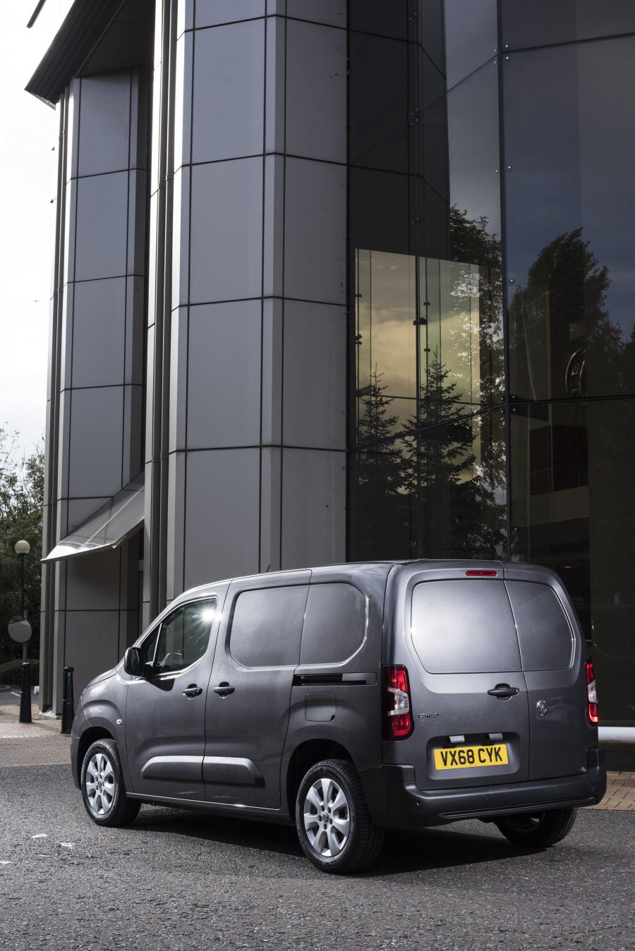  Vauxhall Combo 2018 года  (фото 10 из 24)
